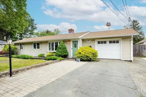 15 Trask Rd, Peabody, MA 01960