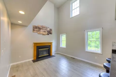 233 Munsing St, Ludlow, MA 01056 photo 5