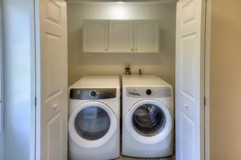 233 Munsing St, Ludlow, MA 01056 photo 16