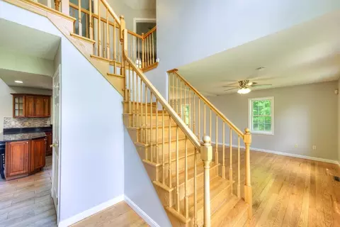 233 Munsing St, Ludlow, MA 01056 photo 17