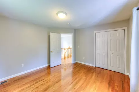 233 Munsing St, Ludlow, MA 01056 photo 22