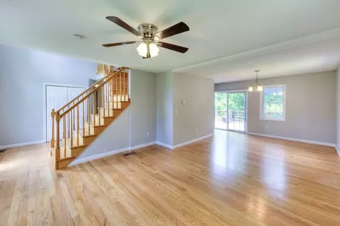 233 Munsing St, Ludlow, MA 01056 photo 12