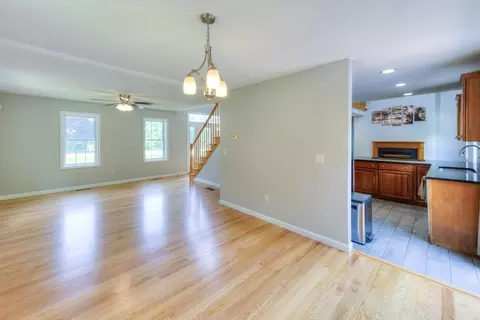 233 Munsing St, Ludlow, MA 01056 photo 13