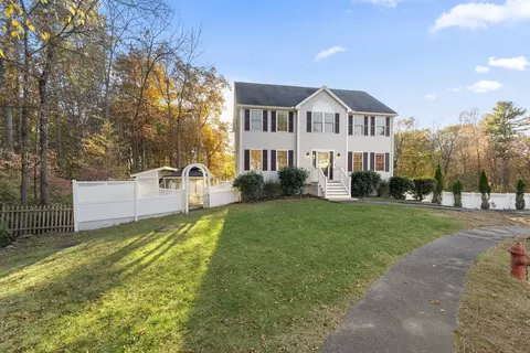 29 Winston Cir, Haverhill, MA 01830
