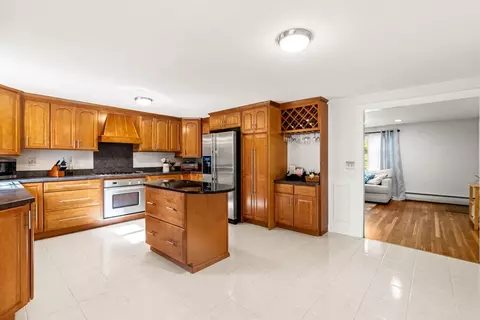 Kitchen - 19 Maple St, Salisbury, MA 01952 photo 3 of 6