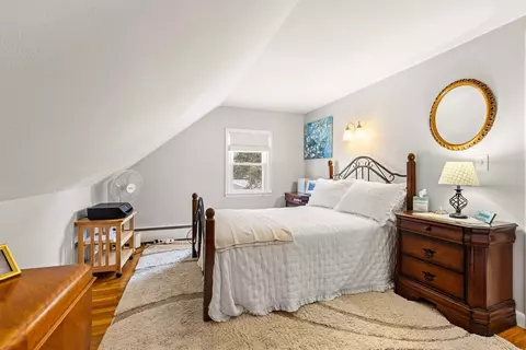 Bedroom - 19 Maple St, Salisbury, MA 01952 photo 7 of 7