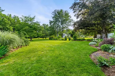 Exterior - 19 Maple St, Salisbury, MA 01952 photo 9 of 13