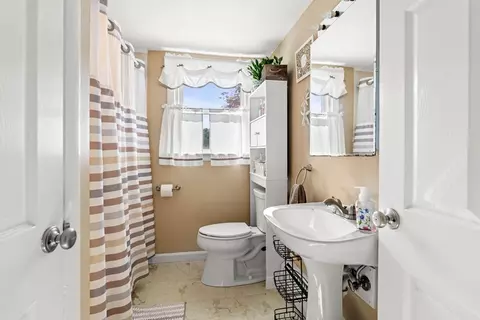 Bath - 19 Maple St, Salisbury, MA 01952 photo 3 of 3