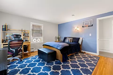Bedroom - 19 Maple St, Salisbury, MA 01952 photo 2 of 7