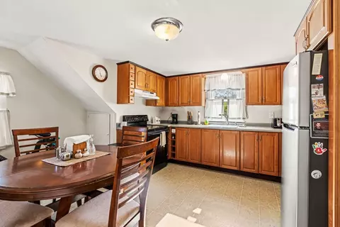 Kitchen - 19 Maple St, Salisbury, MA 01952 photo 6 of 6
