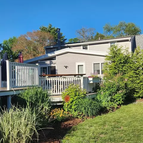 Exterior - 19 Maple St, Salisbury, MA 01952 photo 3 of 13