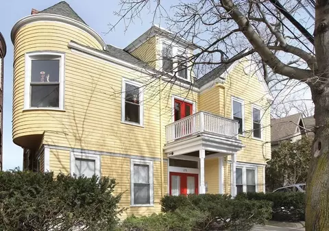 175 Winthrop Rd #3, Brookline, MA 02445