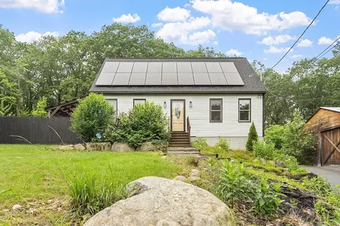 156 Barker Hill Rd, Townsend, MA 01469