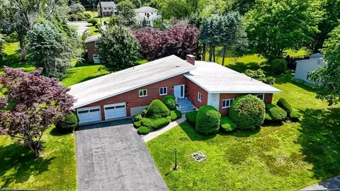 View/Area - 9 Seneca Dr, Danvers, MA 01923 photo 1 of 4