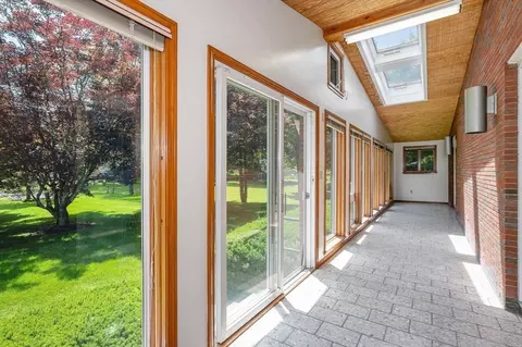 Entry Way - 9 Seneca Dr, Danvers, MA 01923 photo 5 of 5