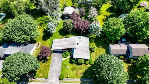 View/Area - 9 Seneca Dr, Danvers, MA 01923 photo 2 of 4
