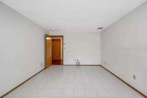 Bedroom - 9 Seneca Dr, Danvers, MA 01923 photo 2 of 4