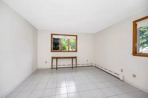 Bedroom - 9 Seneca Dr, Danvers, MA 01923 photo 3 of 4