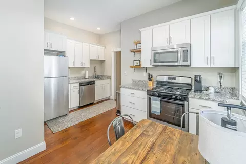 646 E 7th St #1, Boston, MA 02127