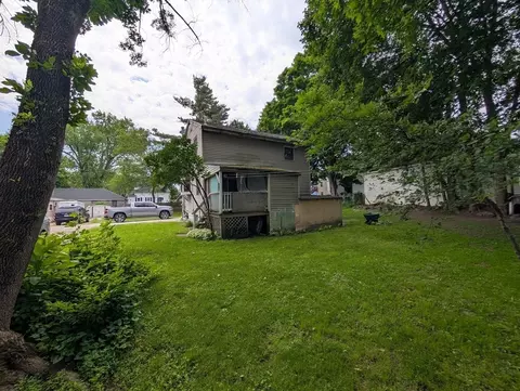 8 May St, Webster, MA 01570 photo 9
