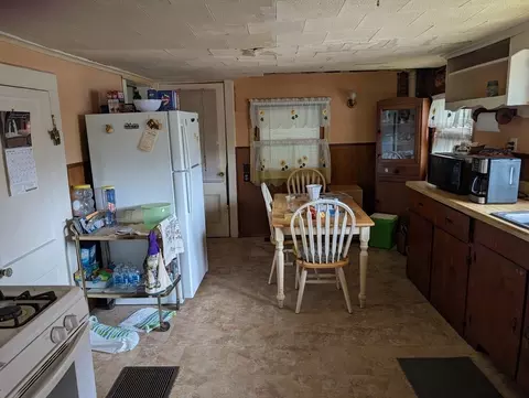 8 May St, Webster, MA 01570 photo 19