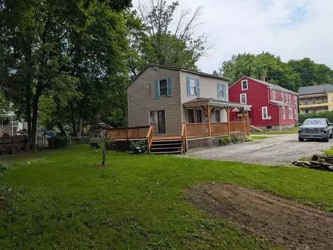 8 May St, Webster, MA 01570 photo 4