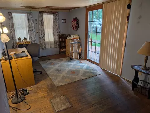 8 May St, Webster, MA 01570 photo 17