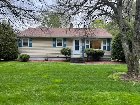 800 Shea St, Fitchburg, MA 01420