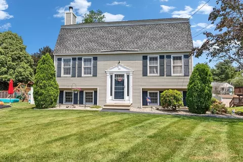 28 Brinton Dr, Nashua, NH 03064