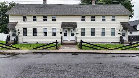 6 A St #6, Whitinsville, MA 01588