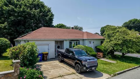 313 Walter St, Fall River, MA 02724