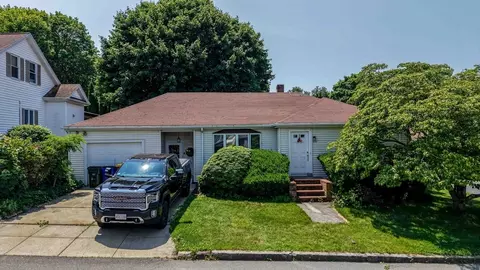 Exterior - 313 Walter St, Fall River, MA 02724 photo 2 of 8