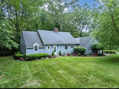 759 Williams St, Longmeadow, MA 01106
