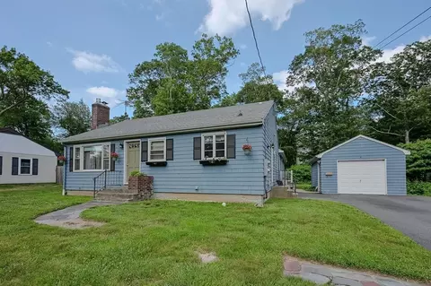 6 Highland Ave, Plainville, MA 02762