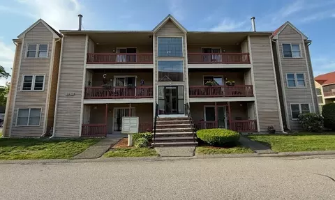 58 Randolph Dr #58, Tewksbury, MA 01876