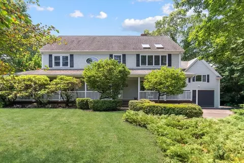 12 Whitcomb Ln, Hingham, MA 02043