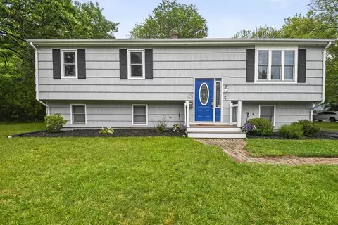 74 S Douglas St, Rockland, MA 02370