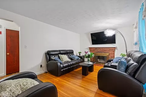 96 Calumet Ave, Worcester, MA 01606 photo 4