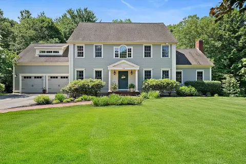 148 Old Schoolhouse Ln, Hanover, MA 02339