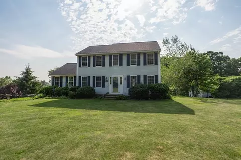 209 Paxton Rd, Spencer, MA 01562