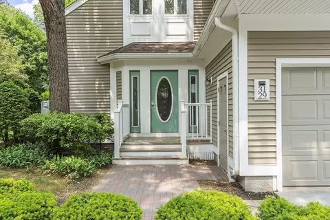 31 Pointe Rok #31, Worcester, MA 01604