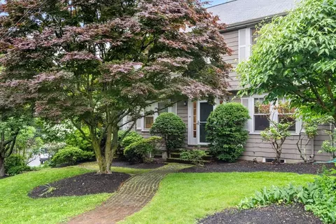 24 Aspen Ave, Auburndale, MA 02466