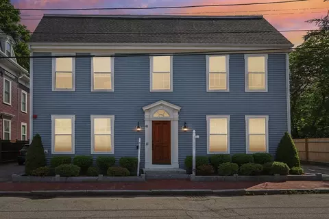 41 Washington St #D, Newburyport, MA 01950