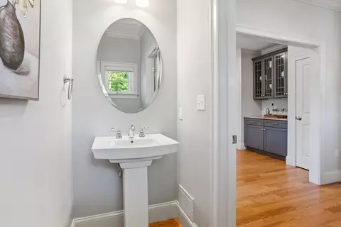 Entry Way - 144 Prospect St, Acton, MA 01720 photo 3 of 4