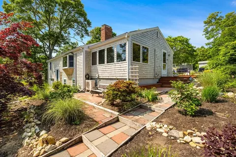 6 Paddock Dr, Harwich, MA 02645