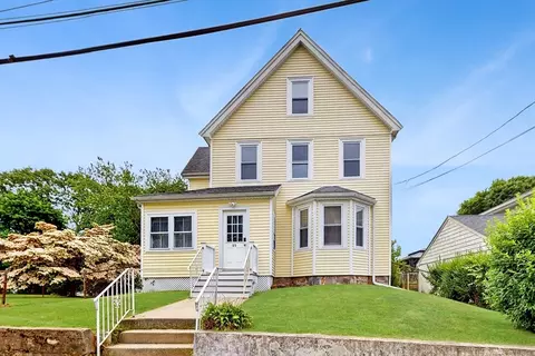 11 Quincy Ave, Norwood, MA 02062