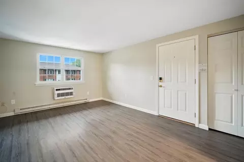 2 Maple Crest Cir #F, Holyoke, MA 01040 photo 8