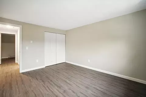 2 Maple Crest Cir #F, Holyoke, MA 01040 photo 11