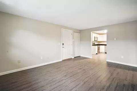 2 Maple Crest Cir #F, Holyoke, MA 01040 photo 9