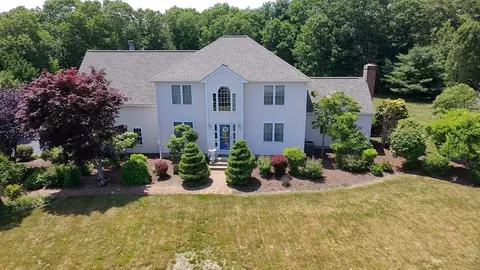 37 Nachaomet Rd, Lakeville, MA 02347